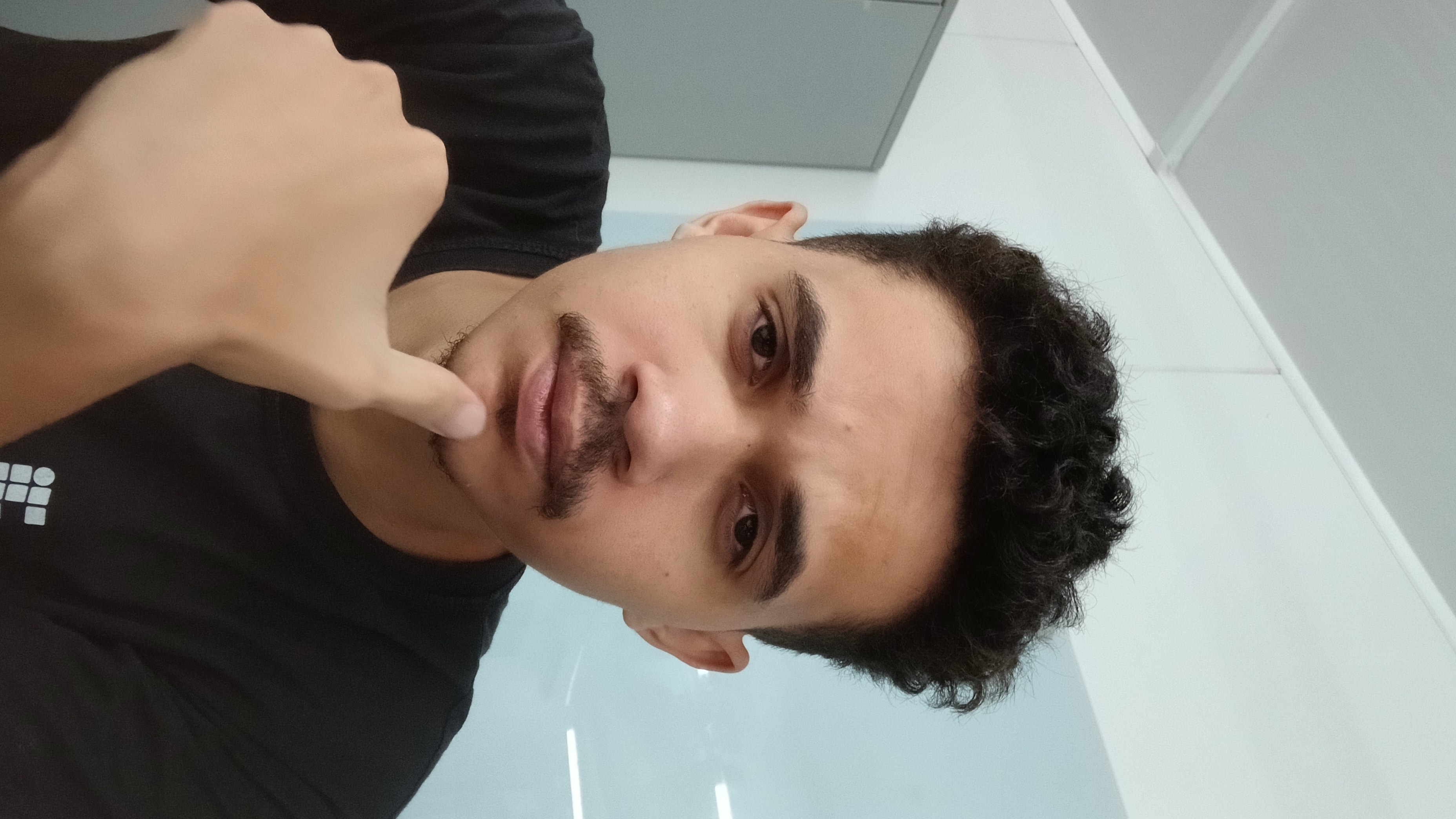 Foto do Monitor Lucas Vinícius